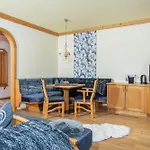 Appartement Fruehstueckspension Landhaus Karwendel